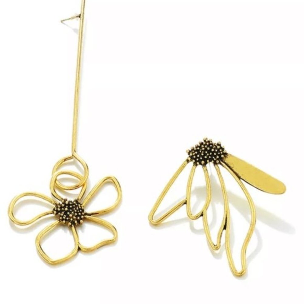 “Lola” Abstract Flowers Art Earrings